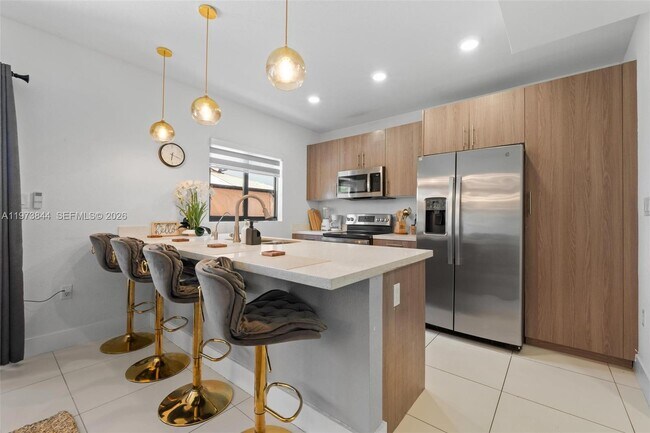 Foto del edificio - 206 NW 11th Ct