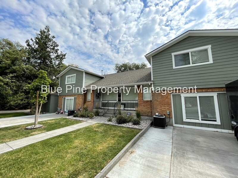 Foto principal - 1565 1/2 South Higbee Avenue