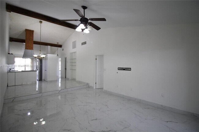 Building Photo - 10351 Juniper Ct