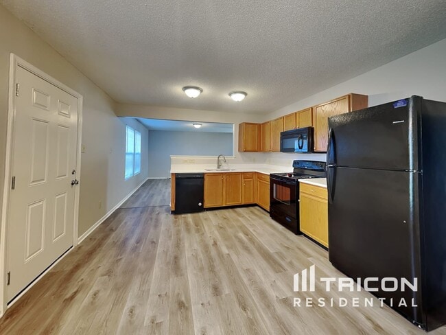 Building Photo - 2168 Olympia Dr
