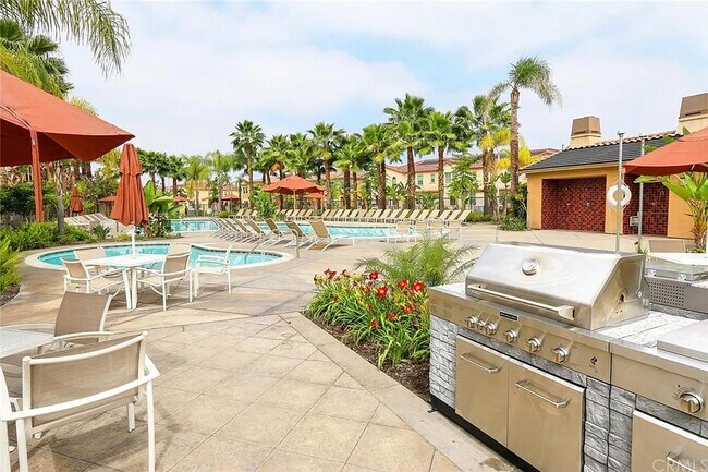 Building Photo - 12451 Garden Pky