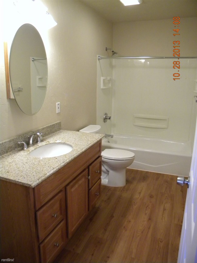 Foto del edificio - 2 br, 1 bath Duplex - 301 S Maple Ave