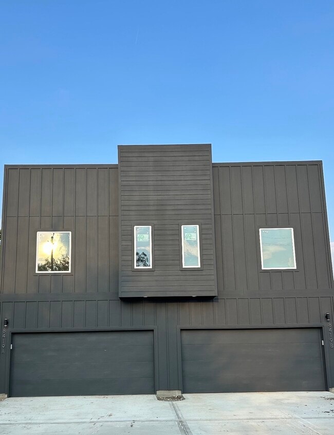 Building Photo - 8419 Woodward St