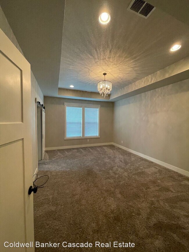Building Photo - 3 br, 2 bath House - 11212 NE 134th Place