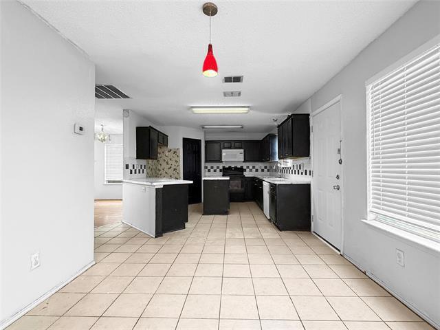 Building Photo - 204 Patton Dr