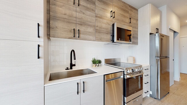 1BR/1BA, 460 pies cuadrados - Signalmen