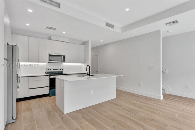 Foto del edificio - 1563 NW 94th Ave