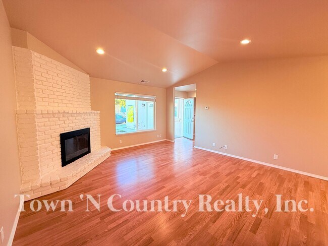 Foto del edificio - 1720 Cherokee Dr