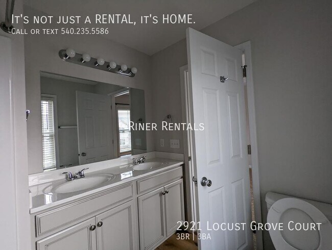 Photo - 2921 Locust Grv Ct Townhome