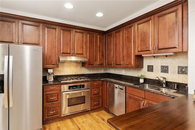 Building Photo - 259 14th St NE