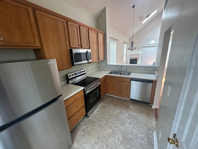Foto del edificio - 518 Auburn Square Dr