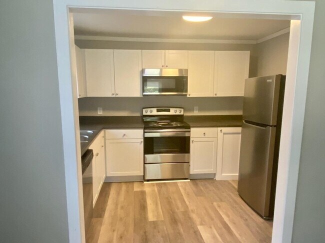 Foto del edificio - 916 Avery Dr