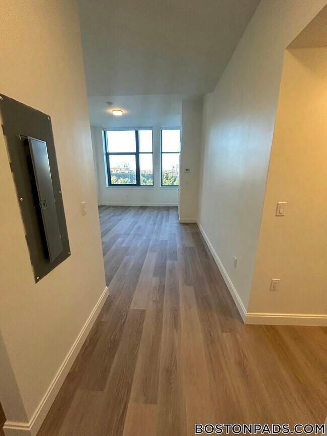 Foto del edificio - 1079 Commonwealth Ave