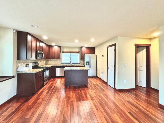 Foto del edificio - 14312 Stone Ave N