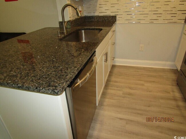 Foto del edificio - 2800 Mercer Dr