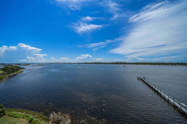 Foto del edificio - Lagoon Towers