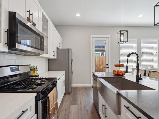 Building Photo - 8411 Berry Brush Ln