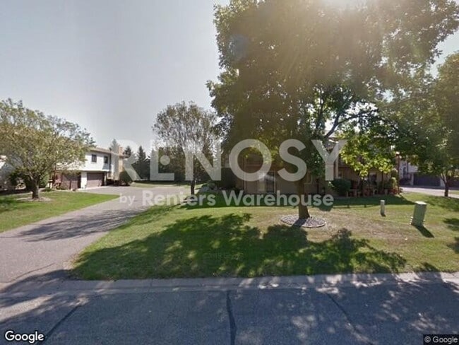 Building Photo - 2323 Amberwood Dr
