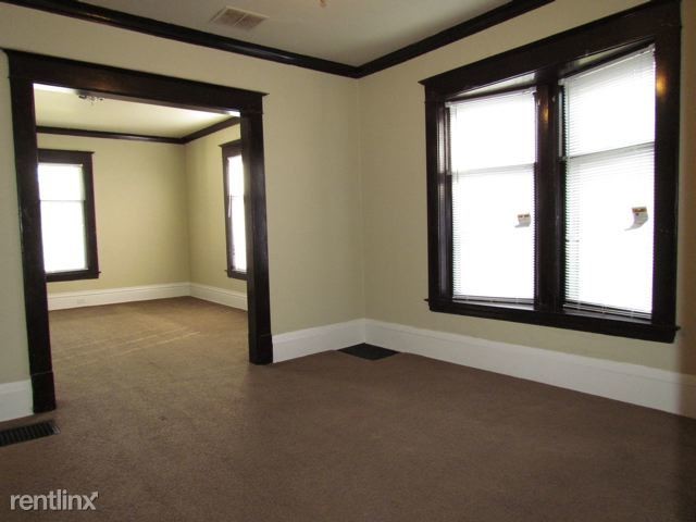 Foto principal - 347 Spencer St NE