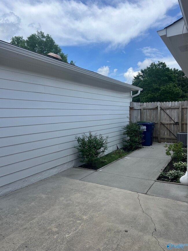 Building Photo - 6864 Steeplechase Dr NW