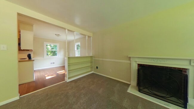 Photo - 3 Bedroom 1.5 Bathroom Single Family Home ...