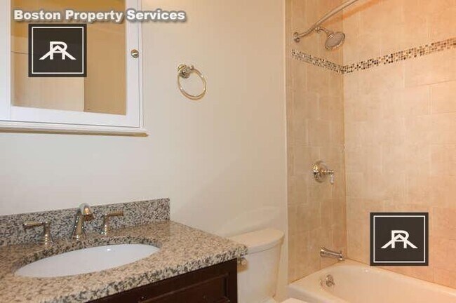 Building Photo - 3 bedroom in Boston MA 02215