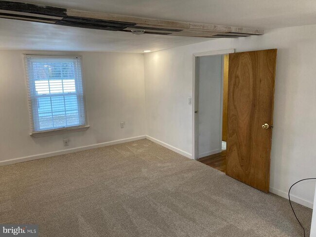 Building Photo - 290 Watson Ave