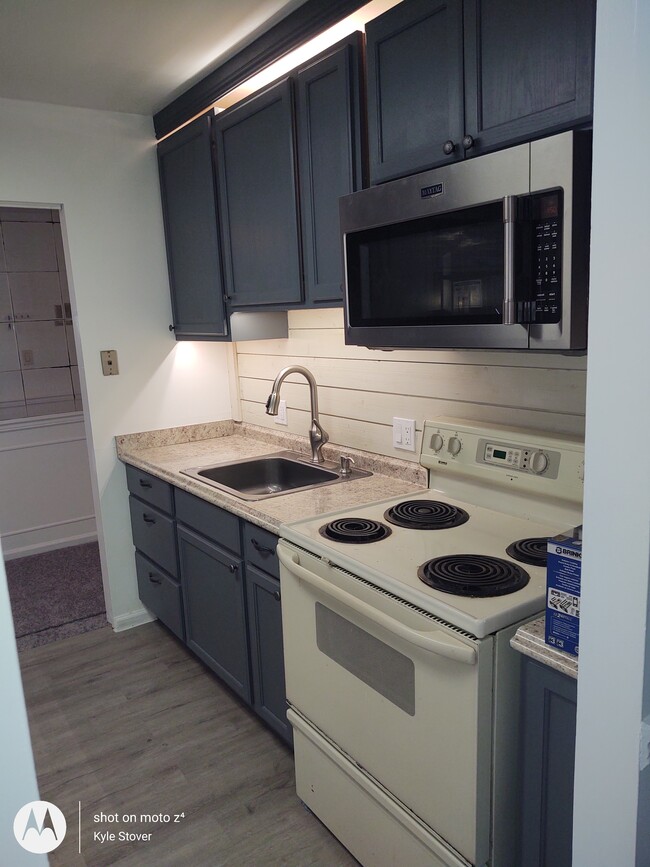 kitchen - 2109 Cedar Run Dr