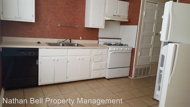 Building Photo - 2 br, 1 bath House - 2238 E Cherry
