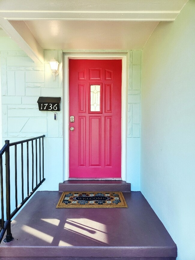 Building Photo - 1736 23rd Ave N