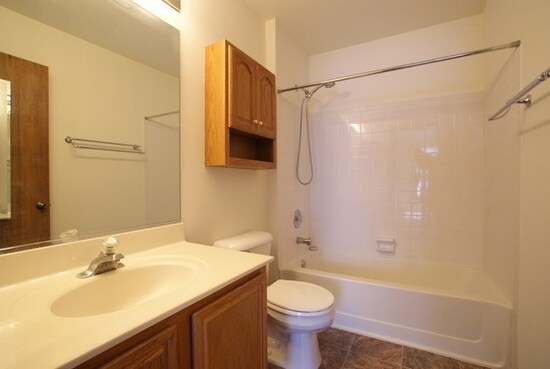 Foto del edificio - 729 E Whispering Oaks Ct
