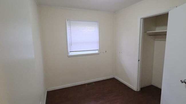 Building Photo - 316 E Lynda Dr