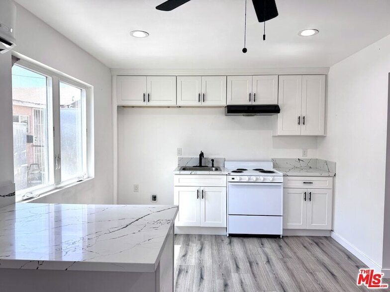 Photo - 841 W 64th Street Unit 841.5