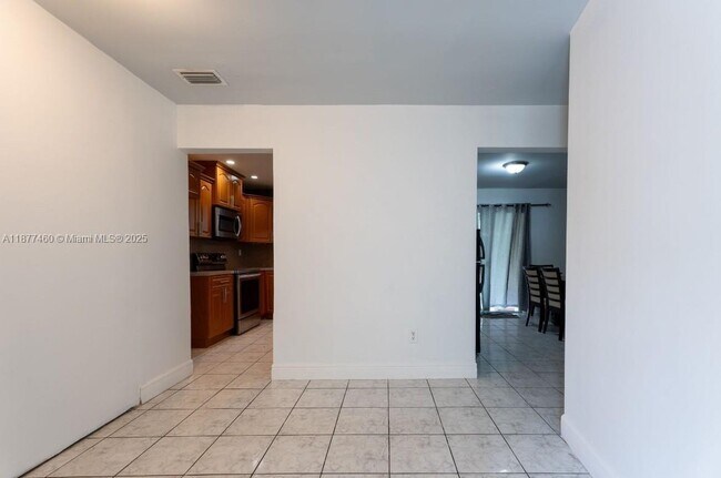 Foto del edificio - 15345 SW 104th Ave