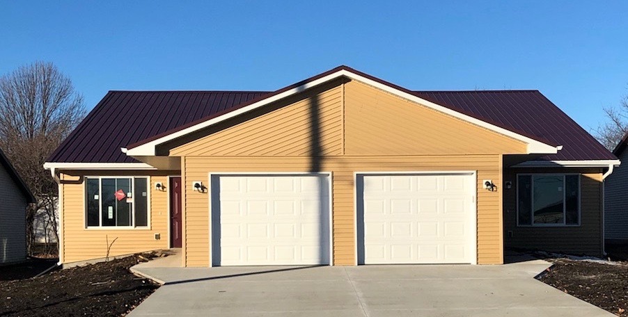 Duplex on Main Street - 210 N Main St