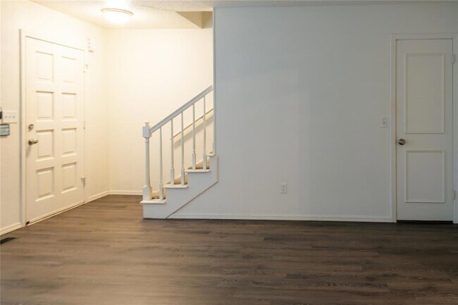 Foto del edificio - 3039 W Wilshire Blvd