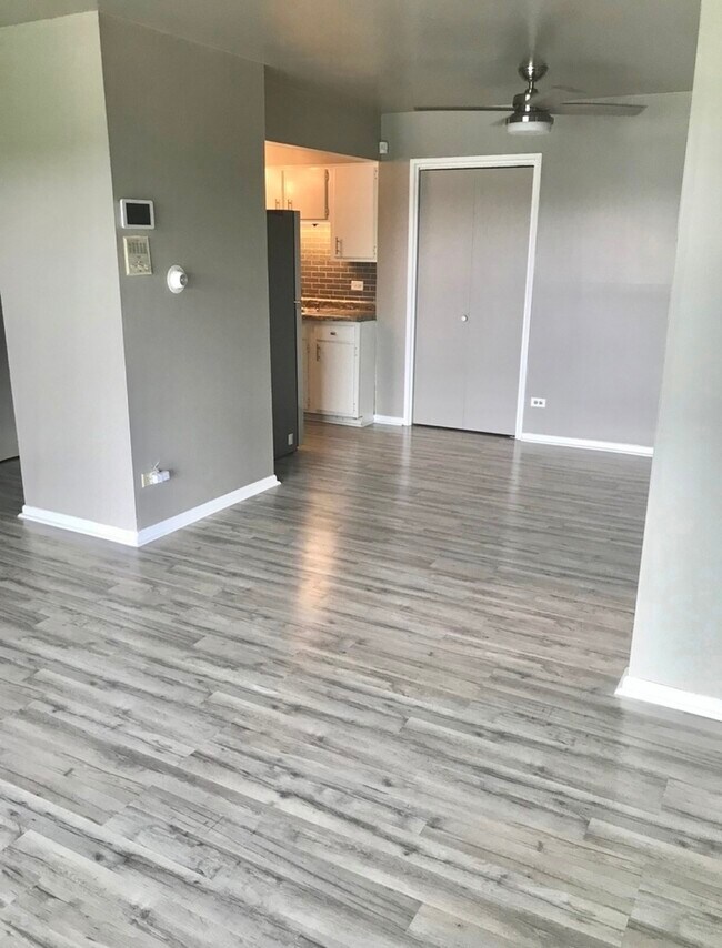 Foto del edificio - 903 Elder Rd