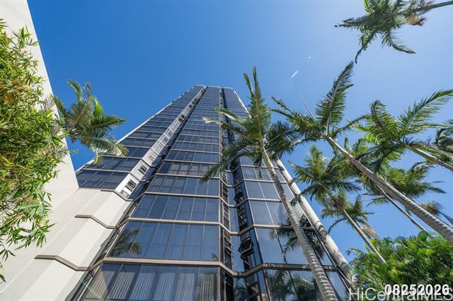 Building Photo - 930 Kaheka St