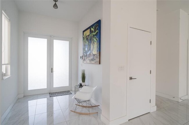 Foto del edificio - 3900 SW 69th Ave