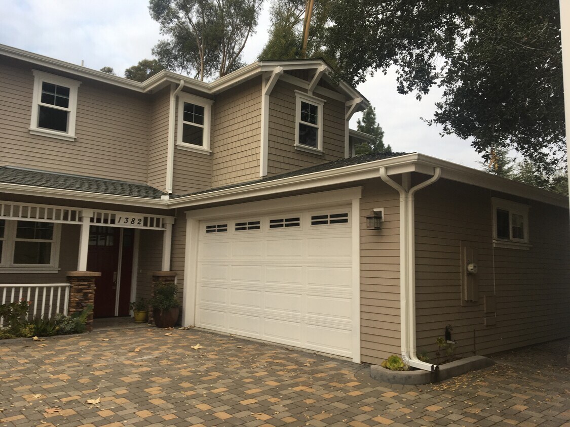 Foto principal - 1382 Pismo St