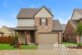 Building Photo - 210 Holbeck Cir