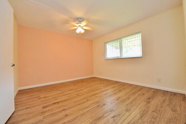 Foto del edificio - 2121 NE 1st Ct