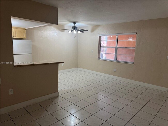 Building Photo - 1280 W 54th St