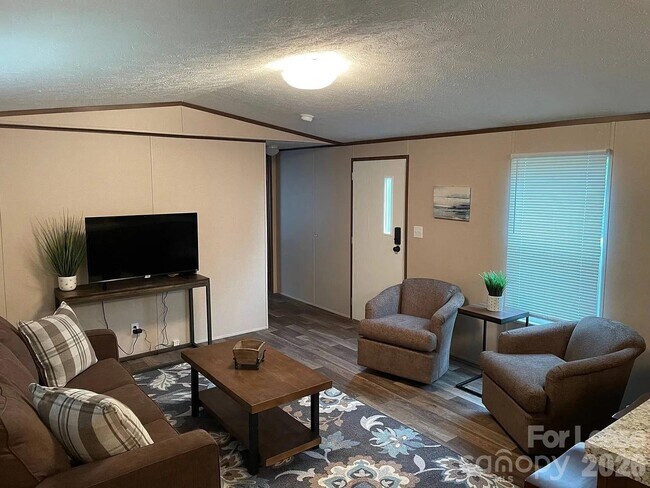 Foto del edificio - 3298 Pea Ridge Rd