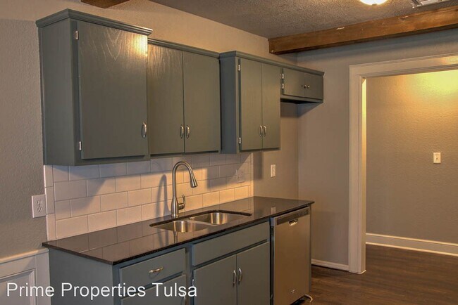 Foto del edificio - 3 br, 2 bath House - 7907 E. 80th St.