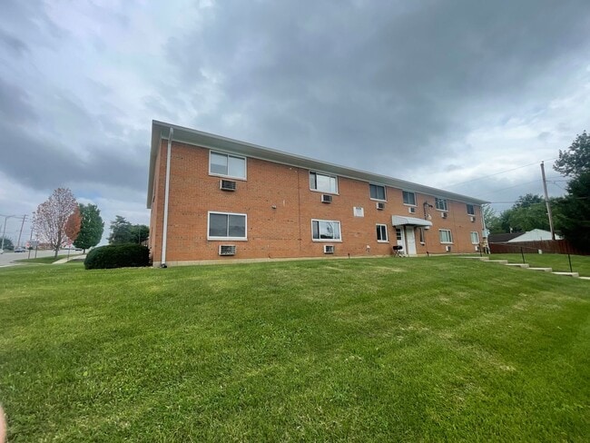 Building Photo - 3101 Bromley Pl