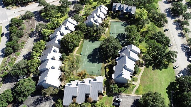 Foto del edificio - 156 World of Tennis Sq