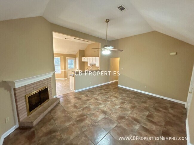 Foto del edificio - 4294 Bishop Hills Dr