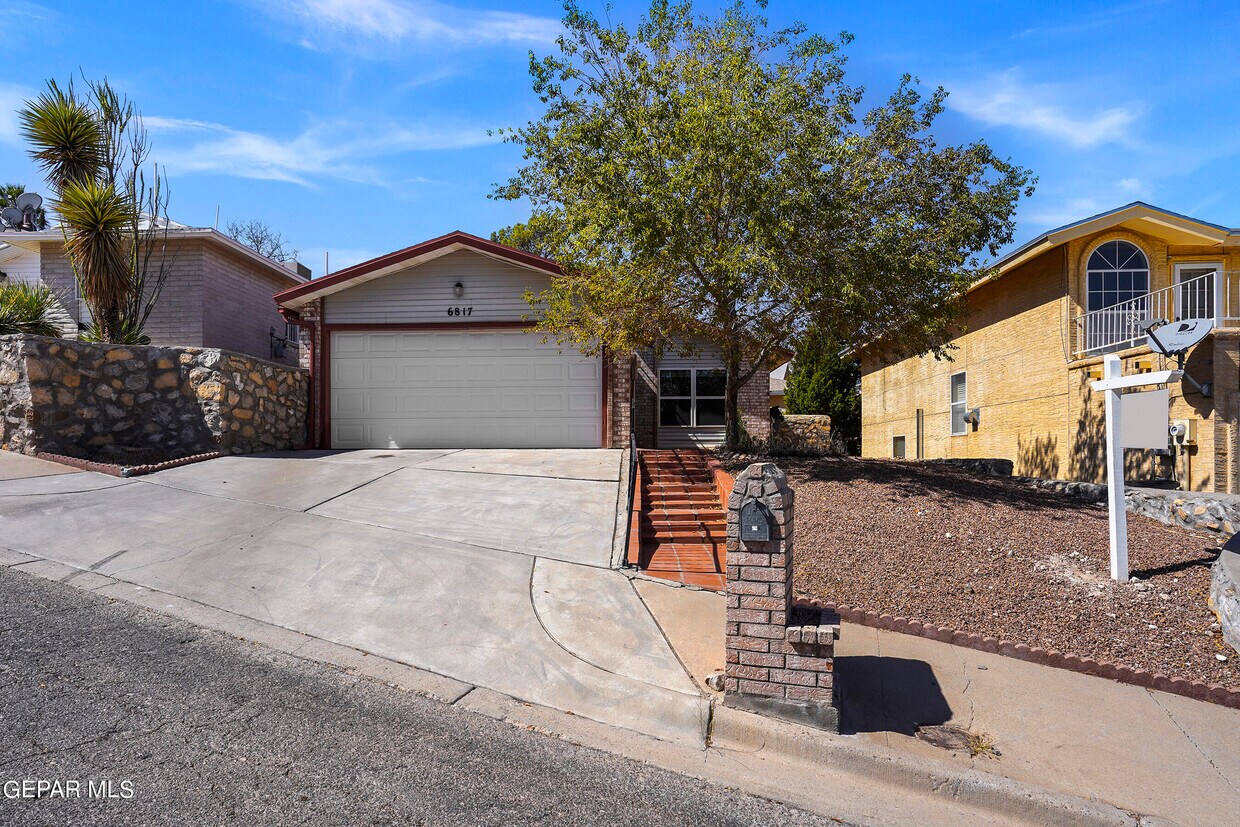 Primary Photo - 6817 Ridgley Way