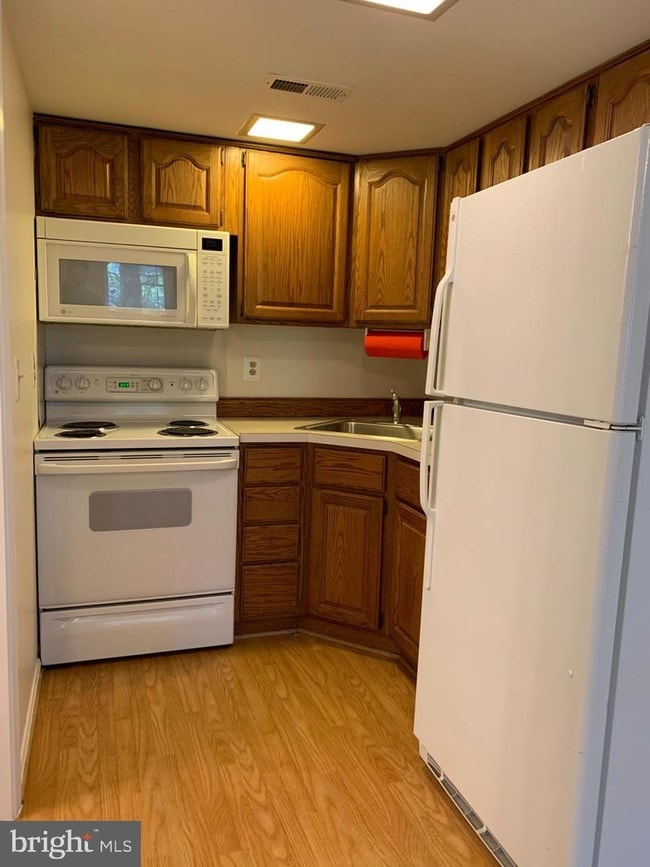 Building Photo - 316 Evergreen Mills Rd